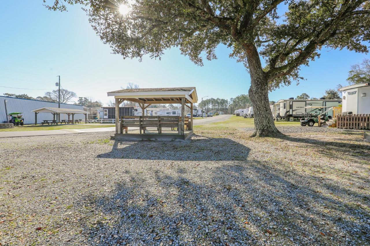 Model Home Near Camp Lejeune With Water View Sneads Ferry Екстериор снимка