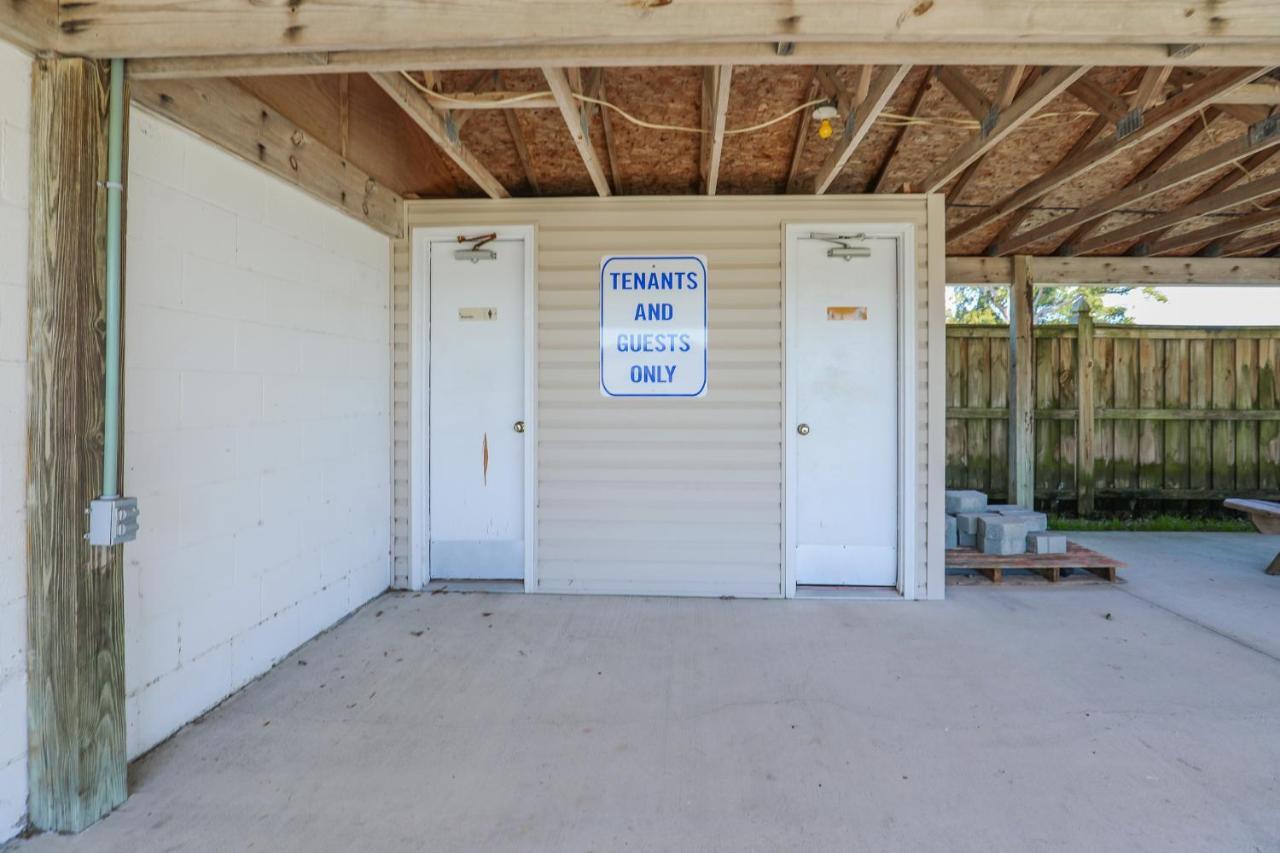 Model Home Near Camp Lejeune With Water View Sneads Ferry Екстериор снимка