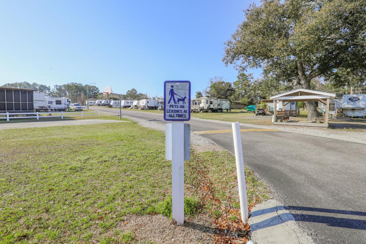 Model Home Near Camp Lejeune With Water View Sneads Ferry Екстериор снимка