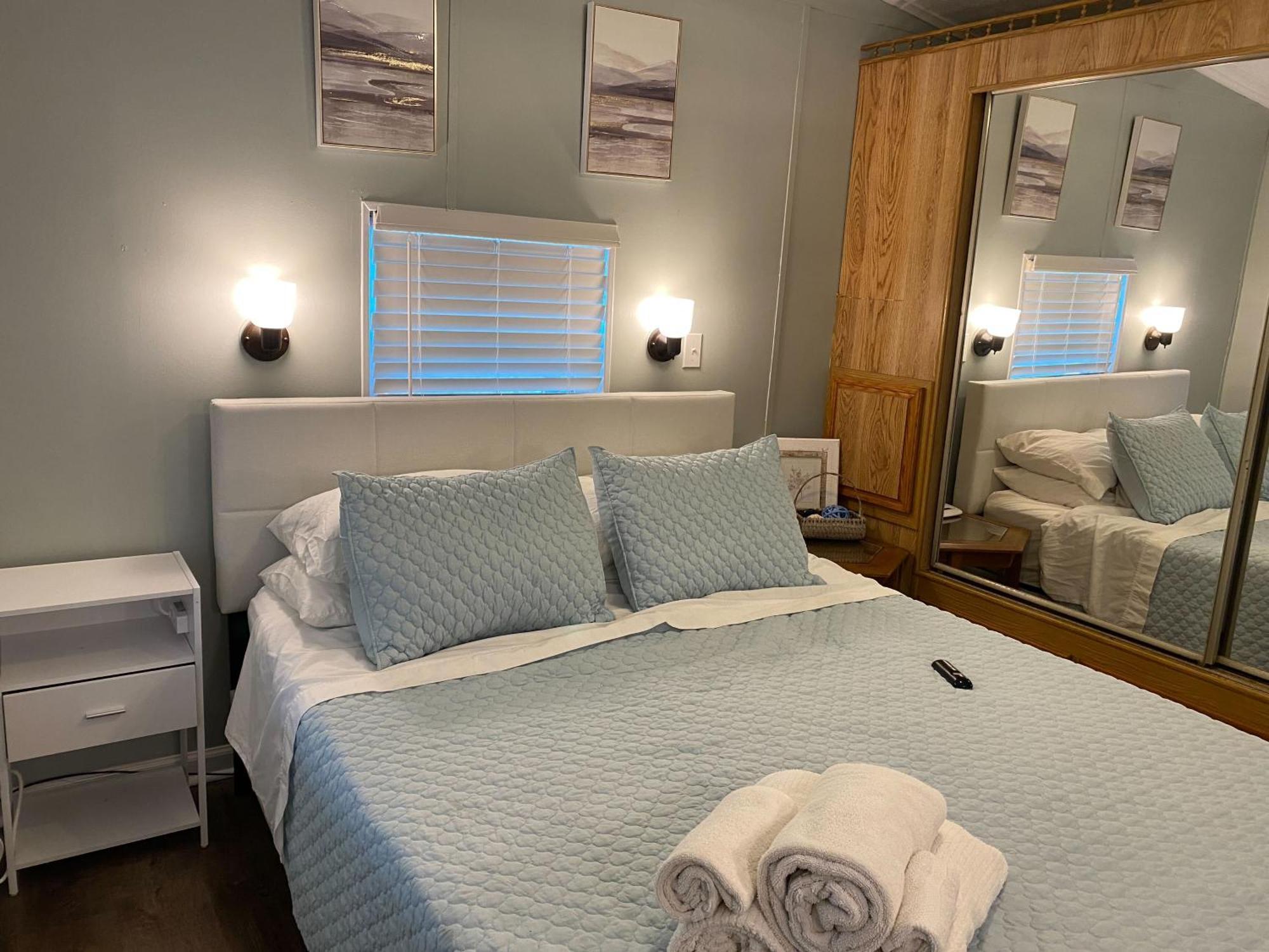 Model Home Near Camp Lejeune With Water View Sneads Ferry Екстериор снимка